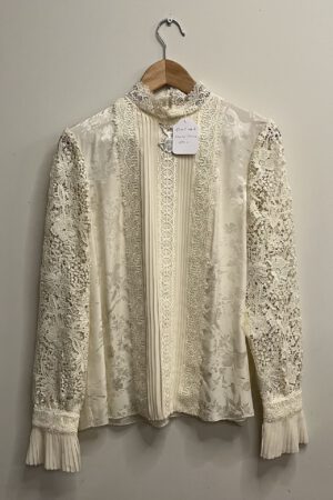 Puck & Hans - Crème, zijden en kanten blouse (kl.2)