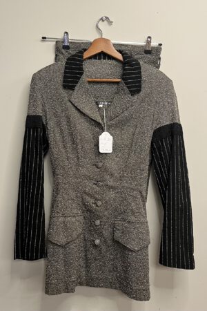 Puck & Hans - gemeleerd zwart grijs jasje en rok (kl.20)