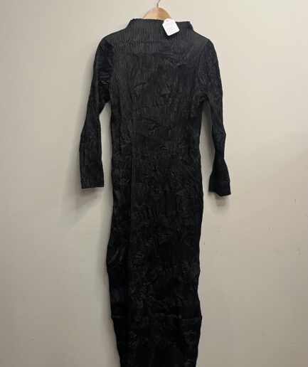 Eiske Henneman - Zwarte plissé jurk (kl.19)