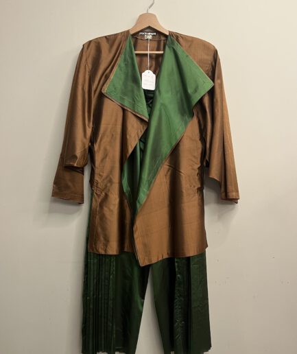 Puck & Hans - Groen beige zijden 2-delig set met lange rok (kl.1)