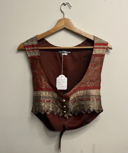 Puck & Hans - Rood goud geborduurd gilet (kl.2)