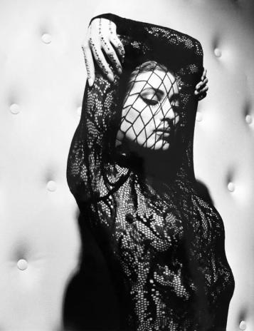 1986
*
Inez van Lamsweerde was still a student at the Gerrit Rietveld Academy when she took this beautiful picture of our long lace dress. Très Funky!